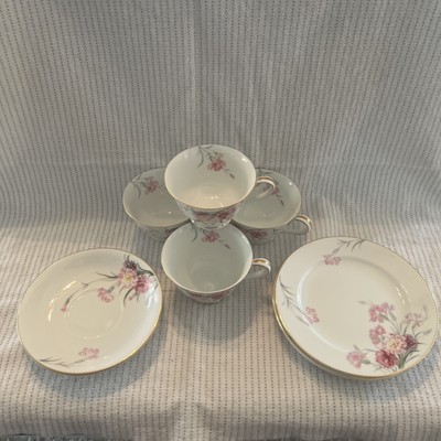 Noritake Japan Porcelain Carnation Print 4 Teacups, 2 Saucers, 3 Dessert Plates