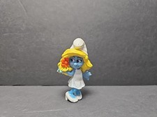 TOY 2011 The Smurfs McDonalds Happy Meal Collectors Pvc Peyo Figure Smurfette 2