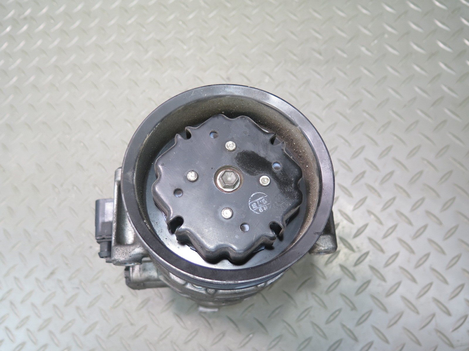2006-2012 BENTLEY FLYING SPUR BRAKE A/C AIR CONDITIONING COMPRESSOR