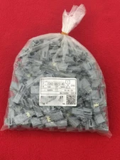 (100 Pack) Yazaki Terminal Housing Connector 7282-8823-40