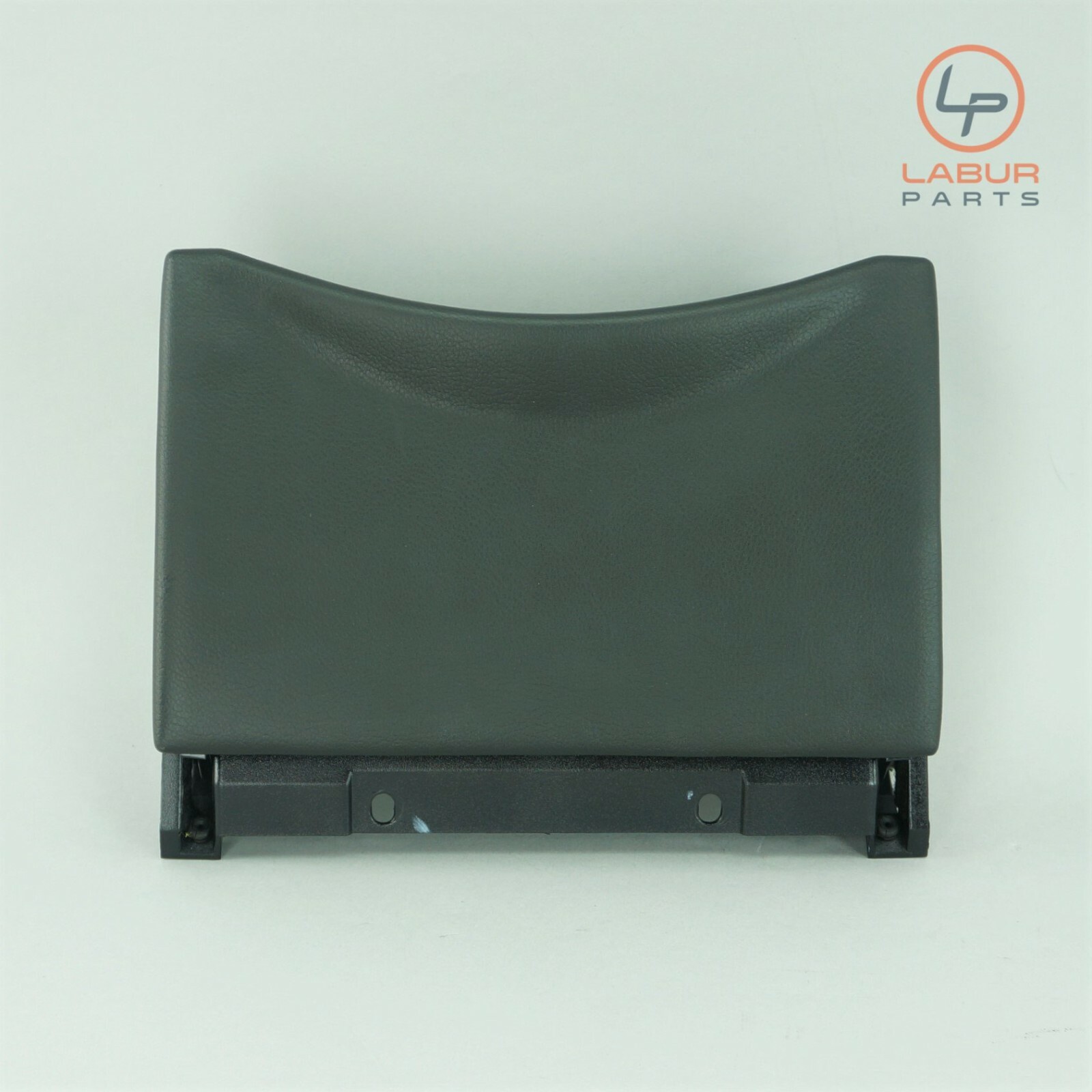 M139 Maserati 03-12 Quattroporte Dash CD Changer Trim Black A679