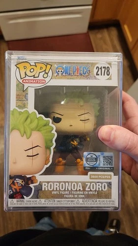 Funko Pop Roronoa Zoro Hot Topic Exclusive LE 3500 #2178 One Piece & Protector