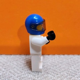 Lego 75911 McLaren Mercedes Pit Stop Driver Minifigure with Blue Helmet