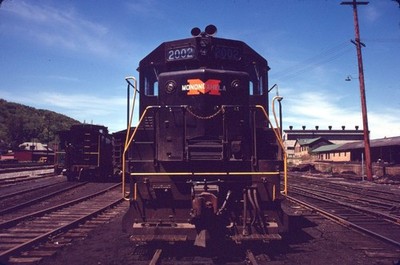 MGA 2002 GP-38 BROWNSVILLE PA (MONONGAHELA) ORIGINAL SLIDE 05-27-72 T23-12