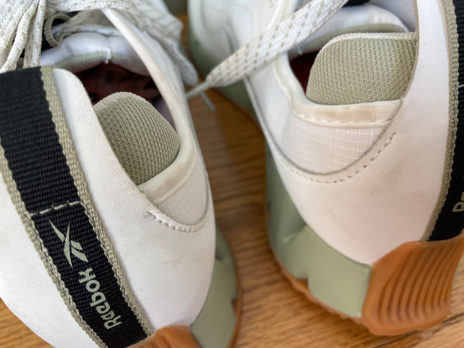 Womens Reebok Zig Dynamica 4 Running Shoes White/Green 30106WWKV Size 8.5 thumbnail 7