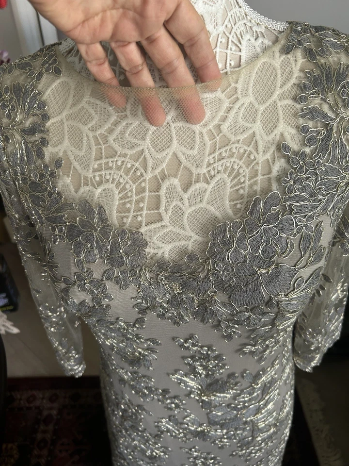 Vestido de encaje para mujer Tadashi Shoji verde oliva talla 6. Perfecto Estado Usado en Excelente Condición Foto 2 de 4