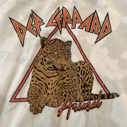 Def Leppard Sweatshirt Mens Medium Animal Graphic Band Pullover Crewneck 2023