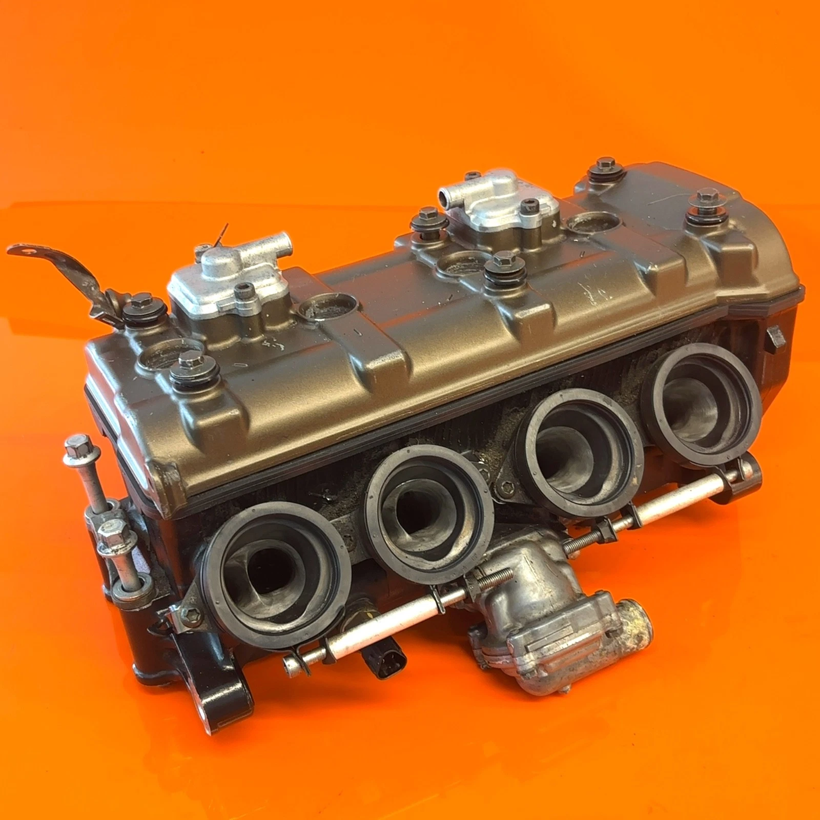 2004-2005 KAWASAKI NINJA ZX10R OEM ENGINE TOP END CYLINDER HEAD