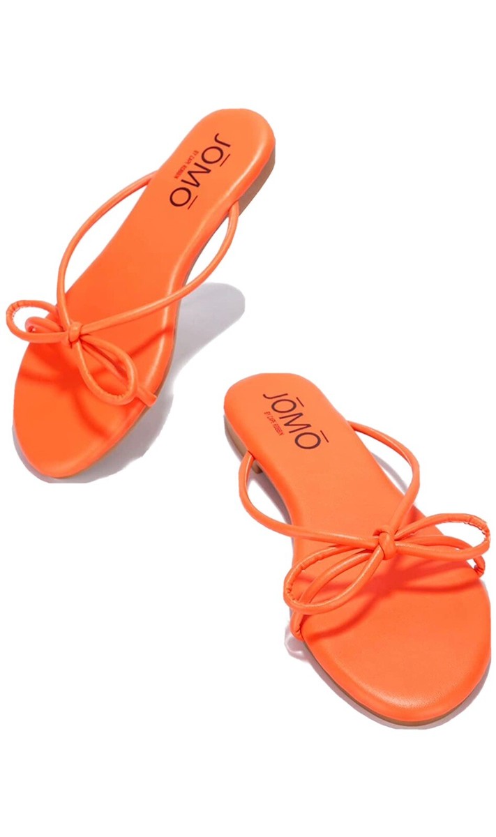 Women's cape robbin jomo amica flip flops Size