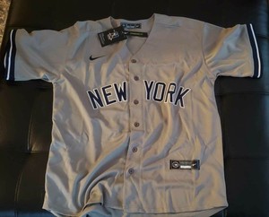 derek jeter grey jersey