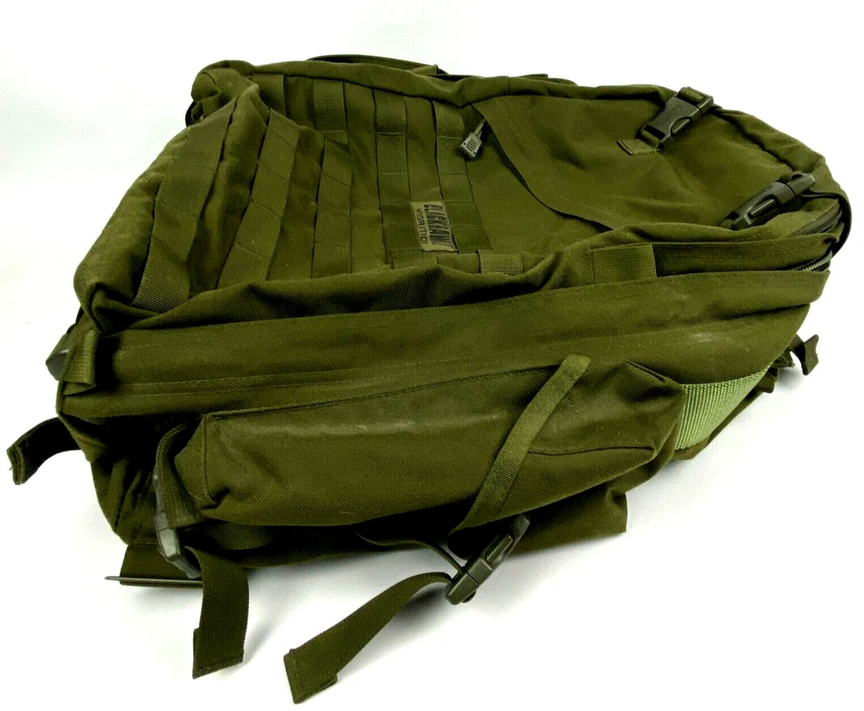 Mochila de hidratación Blackhawk Mochila táctica de asalto Sistema de última caída Foto 3 de 4