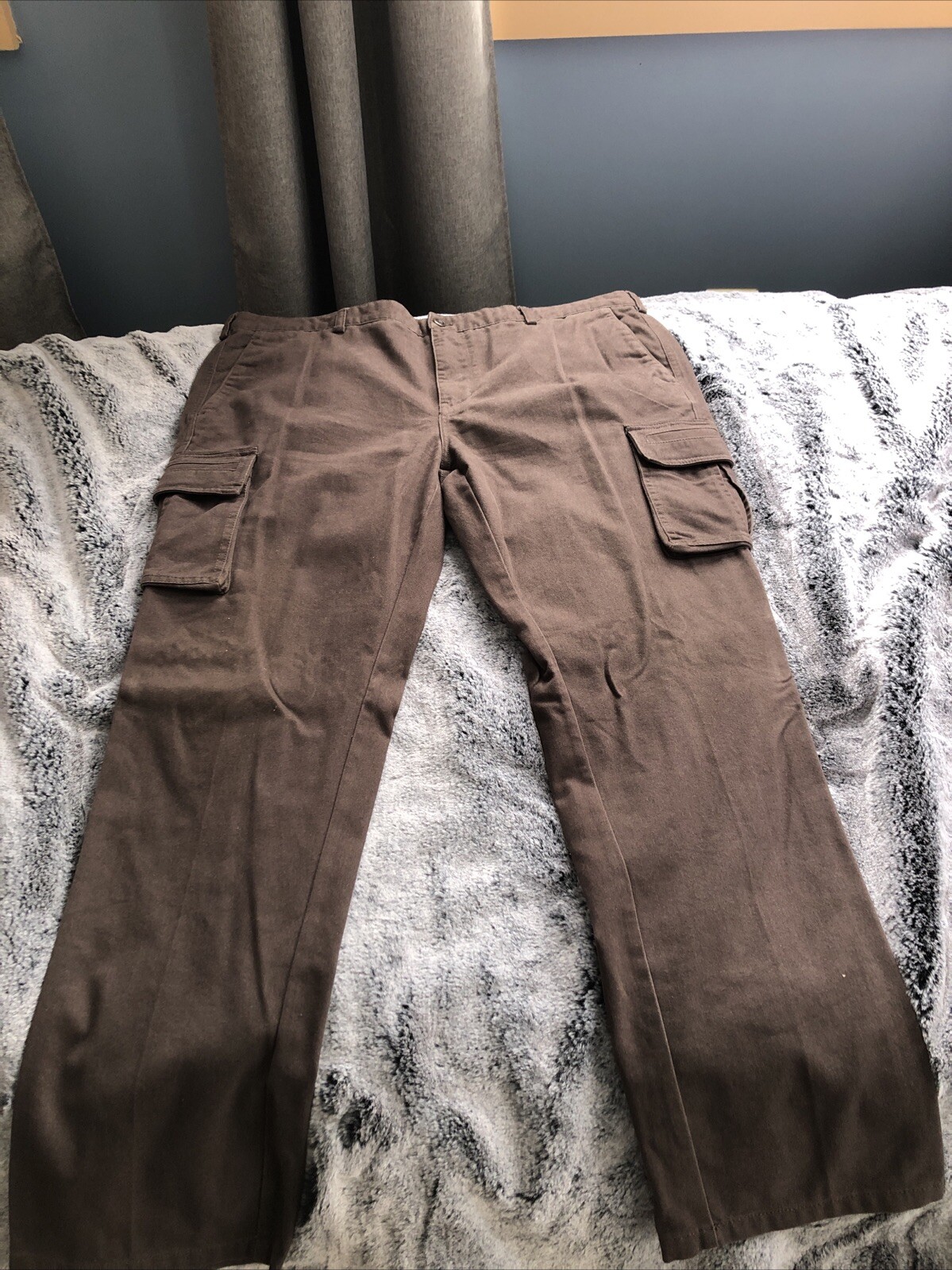 Men’s Black Brown 1826 Cotton Blend Tailored Fit Brown Cargo Pants 42/32Pre-Own.