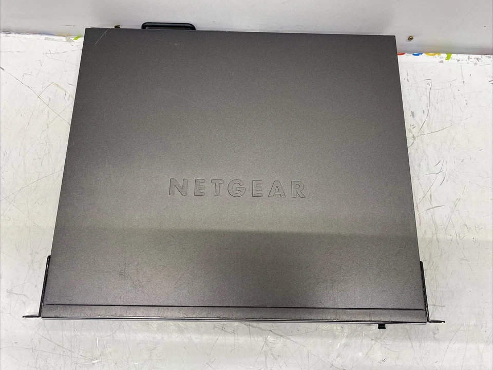 NETGEAR GSM7352S V2 ProSAFE 48+4 Gigabit Ethernet L3 Managed Stackable Switch - Image 3 of 4