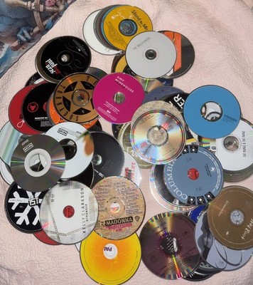 Cd lot -100 Loose No Jewel case Or Sleeves