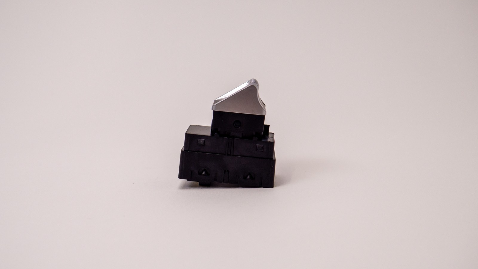 McLaren Window Switch 15MA274CP