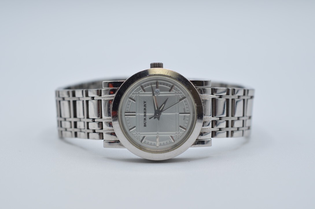 Burberry シルバーウォッチ BU1351 レディース時計 BURBERRY Women's Steel Silver Watch BU1351 MSRP $395 | eBay