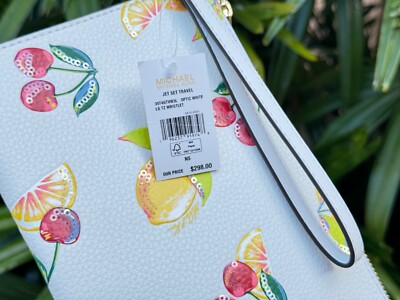 MICHAEL KORS JET SET TRAVEL XL CLUTCH WRISTLET FRUIT MELODY OPTIC