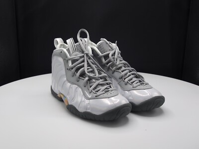 nike posite one rainbow pixel