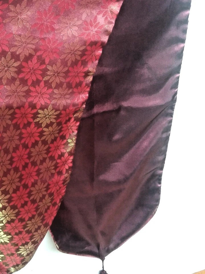 VTG 2002 Table Runner Martha Stewart Burgundy gold floral/snowflake motif 13x82" - Image 4 of 4