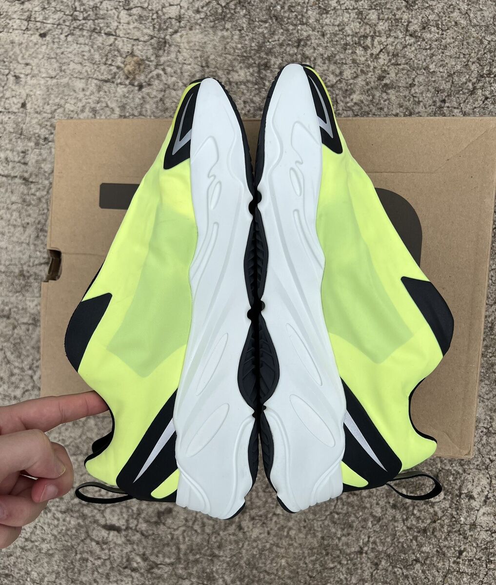 Adidas Yeezy Boost 700 MNVN Laceless Phosphor 2022 Mens Size Adidas Yeezy Boost 700 MNVN Laceless Phosphor 2022 Mens Size