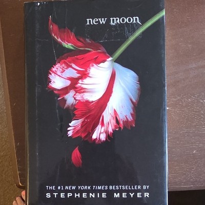 New Moon Stephenie Meyer Hardcover First Edition Twilight Saga Young Adult 2006