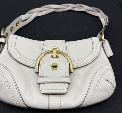 バッグ Vintage Coach Soho Shoulder Bag Leather COACH One Shoulder Bag Soho White Brown Leather Buckle Detail