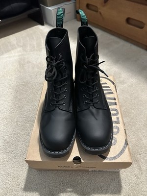 Solovair Black Greasy 8 Eye Derby Boots - Men display picture 1