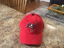 Vintage Tampa Bay Buccaneers NFL Logo Athletic NFL Adjustable Hat/Cap NWT