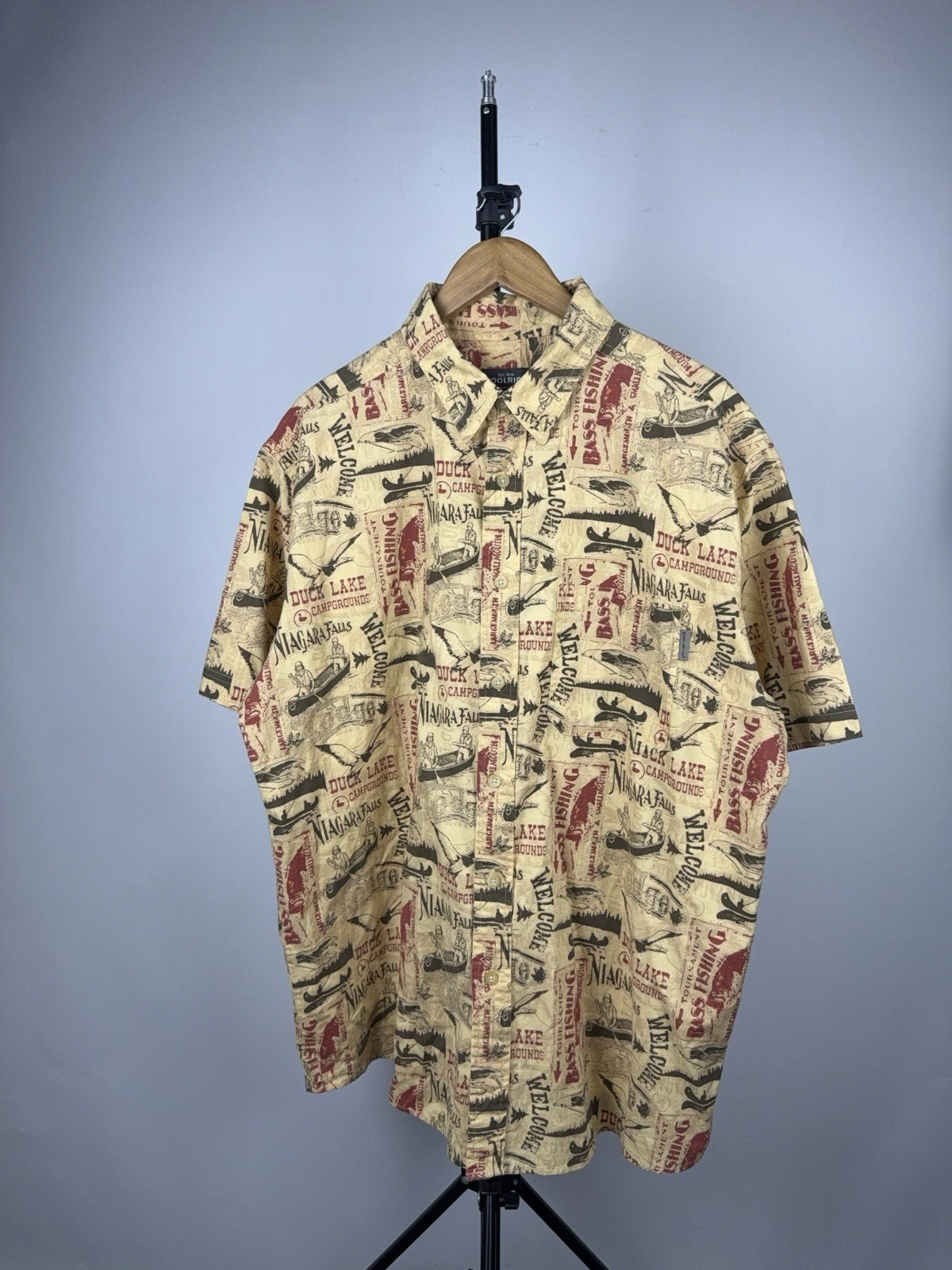 00s Vintage USA Y2K Luxury Woolrich Niagara Falls Camp Print Shirt Men’s XL Size