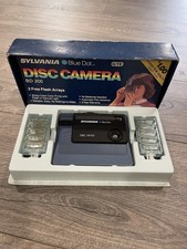Vintage SYLVANIA BLUE DOT DISC BD 200 Camera w 2 Flash Arrays Original Box