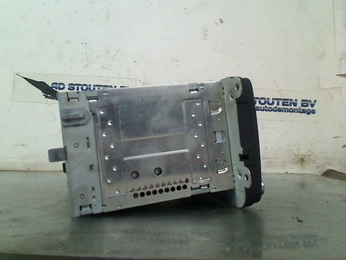 NAVIGATIONSSYSTEM Volkswagen Jetta III (1K2) Sedan 1.9 TDI (BKC) 2006 3C8035279L - Bild 4 von 7