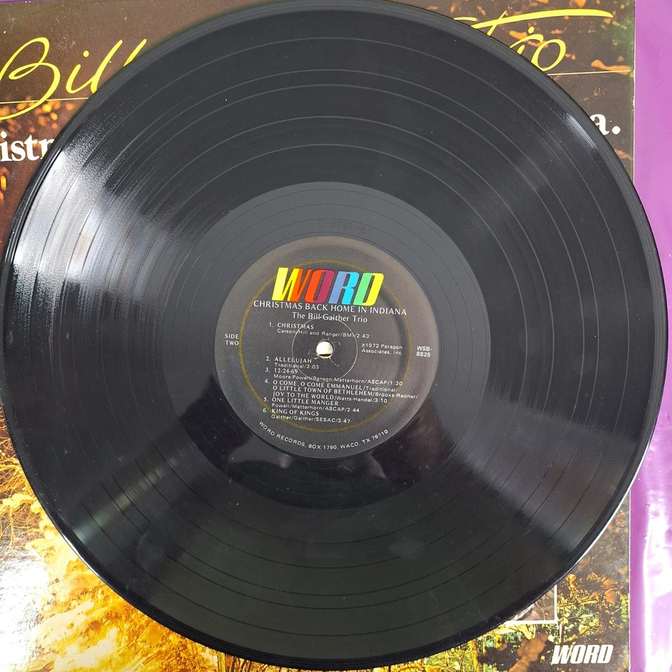 Bill Gaither Trio Christmas Back Home in Indiana Vinyl LP WSB 8825 - Image 4 of 4