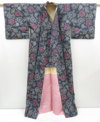 4509T02z790 Vintage Japanese Kimono Silk TSUMUGI Flowers Dark gray