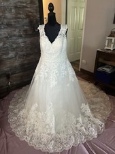 Davids Bridal Wedding Dress
