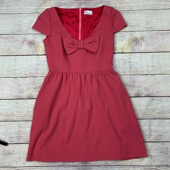 Abito rosso Valentino fiocco manica anteriore Begonia IT taglia 40