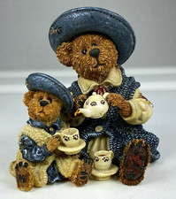 BOYDS BEARS  FRIENDS VINTAGE SPECIAL 2001 EDITION BERRIWETHERS FINE CUP OF TEA