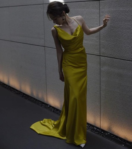 Elegant spaghetti strap Open Back Ruffle Long Train Gown Cocktail Evening Dress - Picture 2 of 5