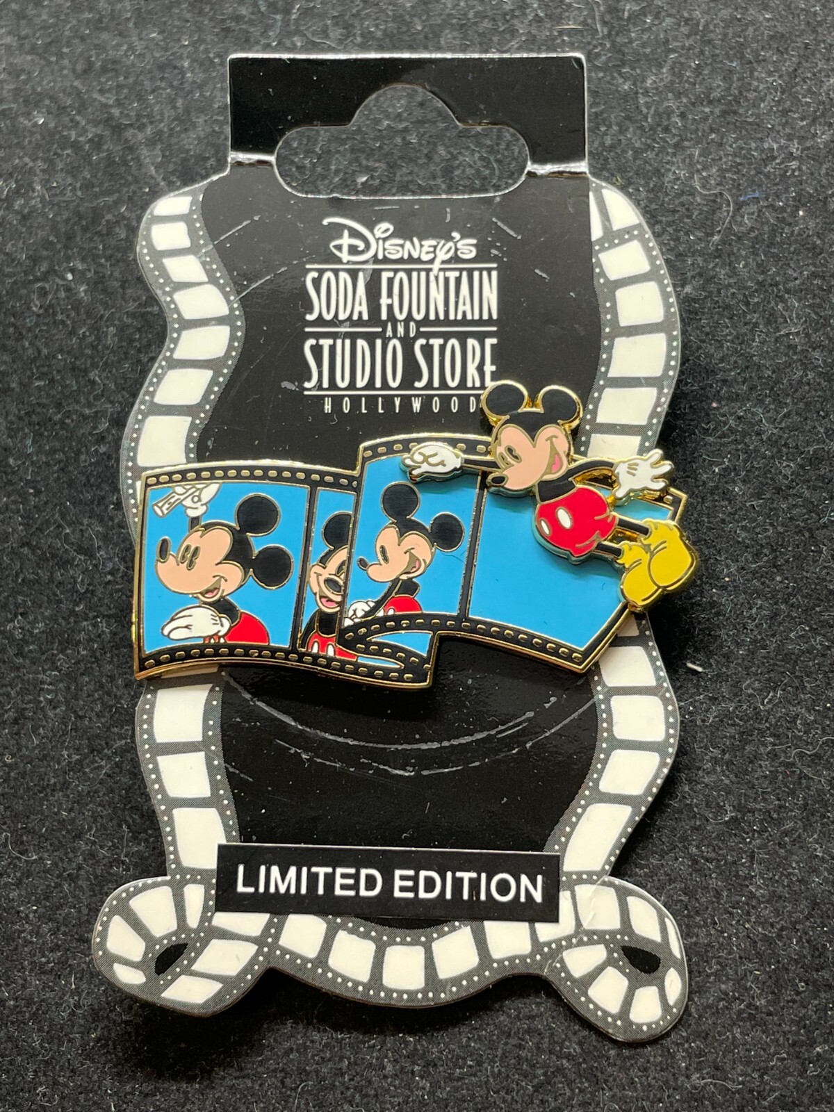 Disney Pin - DSF - Mickey Mouse - Filmstrip Mickey 49713 LE 500