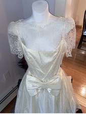 VINTAGE Union Made WEDDING DRESS SIZE 9/10 MADE USA