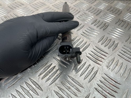 Porsche Panamera (970) 2012 Diesel fuel injector 059130277 184kW 95811012810 - Picture 6 of 9