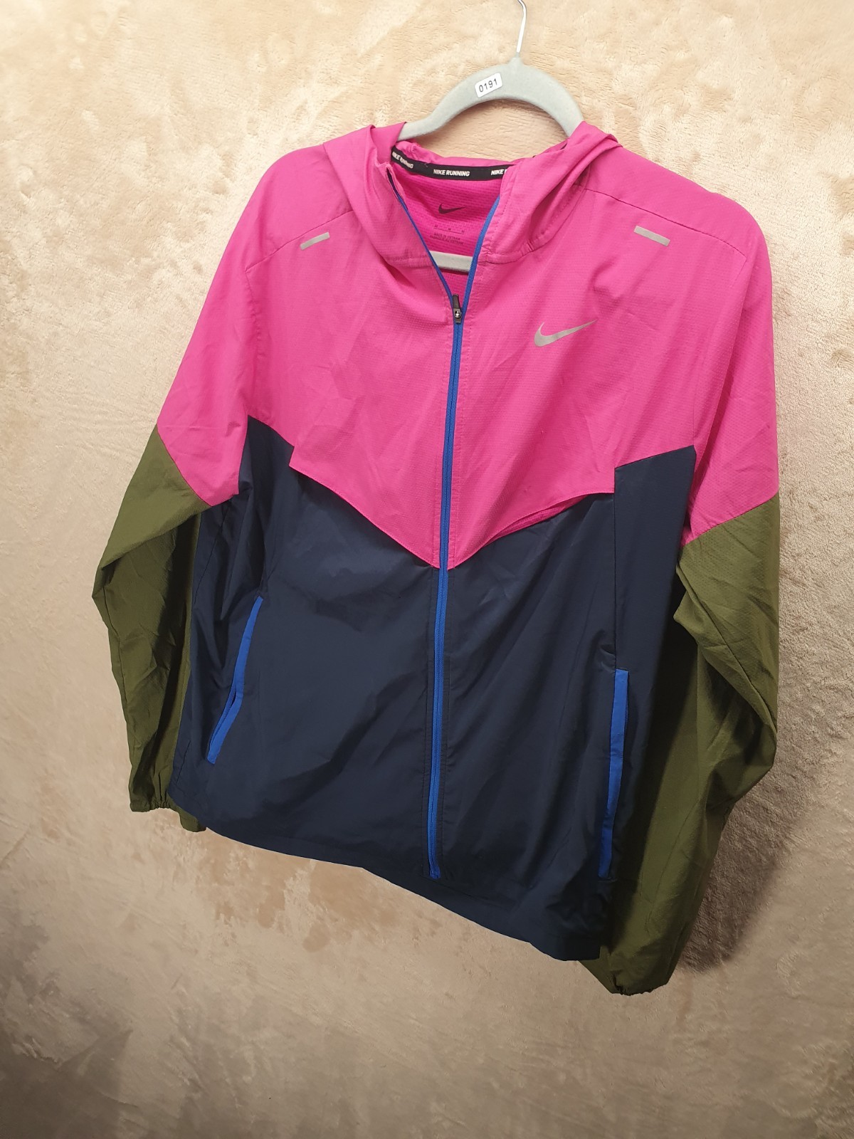 Nike Running Authentic Packable Windrunner Medium… - image 3