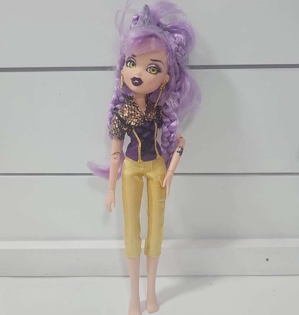 Bratzillaz Yasmina Clairvoya Doll House of Witchez Glam Gets