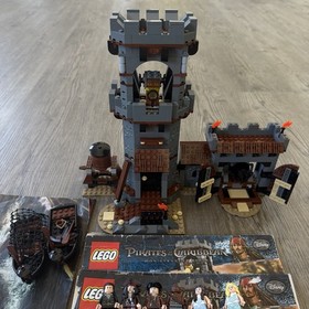 LEGO Pirates of the Caribbean Whitecap Bay 4194 100% Complete With Posters