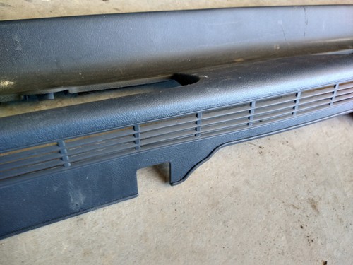 Mid Gate Floor Trim Cover Panel 02 Avalanche Graphite Color 93439733 - Picture 5 of 18