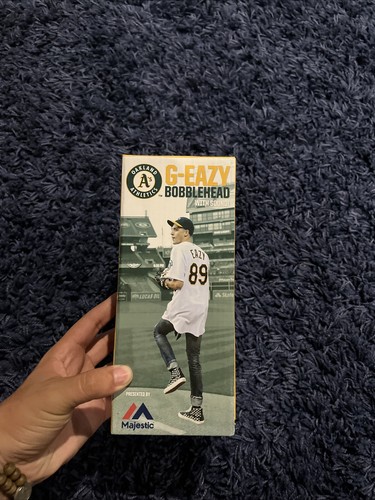 Bobblehead G Eazy con sonido de Majestic Oakland A's Colab envío rápido - Imagen 6 de 9