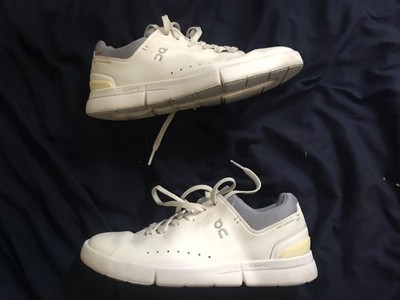 Size 9- On Cloud On The Roger Advantage White/Rose
