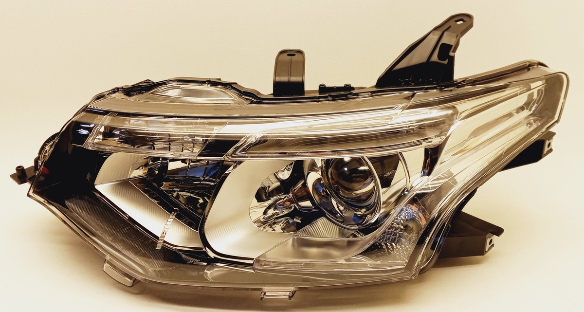 New OEM Mitsubishi Xenon Headlight 2014-2015 Outlander Export