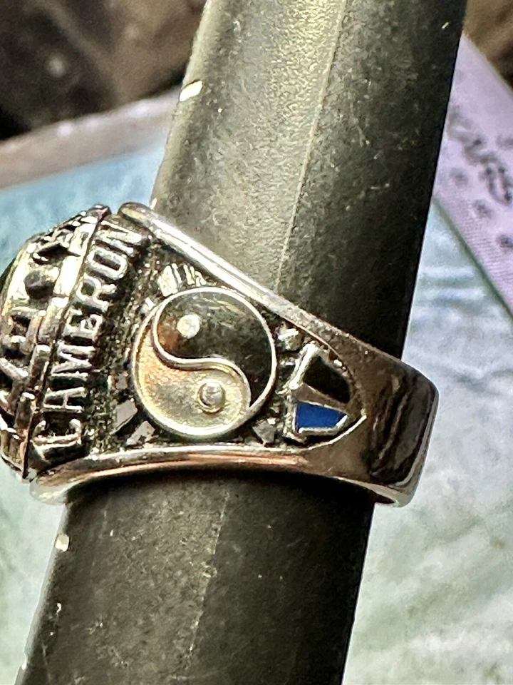 Anillo clase 2010 hombre acero inoxidable y ónix negro, talla 10,25, Keystone firmado Foto 3 de 4