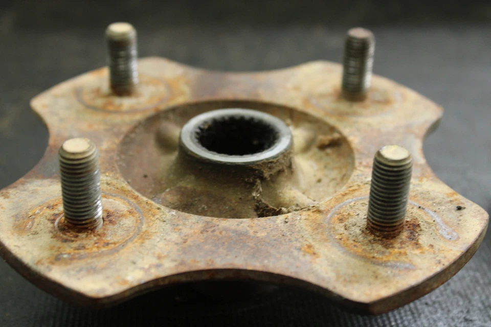 Комплект задних ступиц 2000 Honda Recon 250 от оригинального производителя B4433 - Изображение 4 из 4