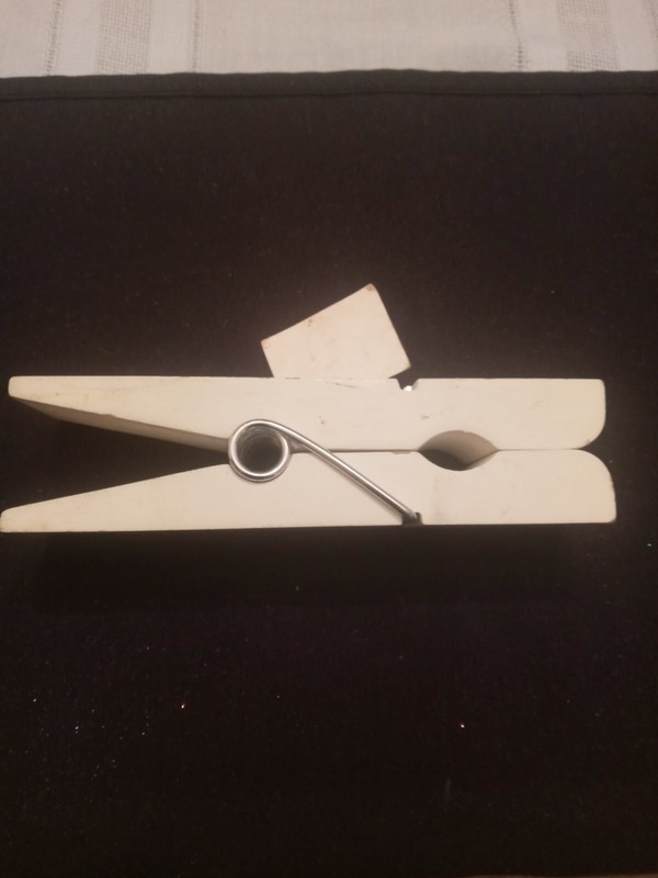 GIANT CLOTHES PIN PAPER WEIGHT/ PAPER CLIP/ NEW WITH TAGS